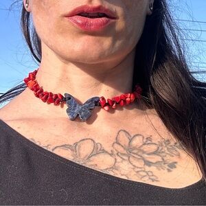 Oak sodalite butterfly choker